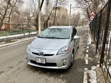 вариянт авто: Toyota Prius: 2011 г., 1.8 л, Автомат, Гибрид, Седан