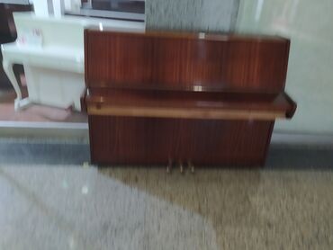 Digər: Akkord Piano satılır.Balaca həcmli.Az istifadə olunub.Catdirilma daxil