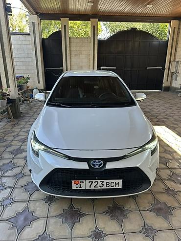 Toyota Levin: 2021 г., 1.8 л, Автомат, Гибрид, Седан