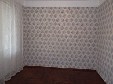 Ofislər: Xətai metrosuna yaxin 7 mertebeli binanın 2-ci mərtəbəsində yerləşən — 13