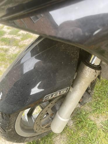 invalidski skuter: Peugeot Satelis skuter – crna boja, veliki gradski maxiskuter. - — 7