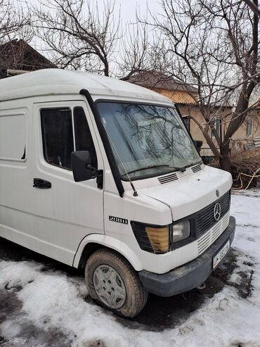 от спринтер: Mercedes-Benz : 1998 г., 0.3 - engine capacity л, Механика, Дизель, Van