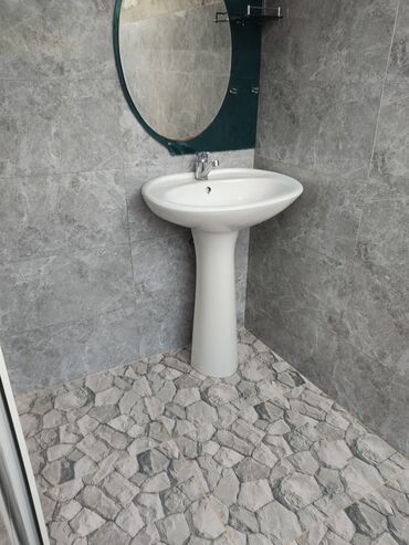 Uzunmüddətli kirayə mənzillər: Kirayə üçün tam təchiz olunmuş studiya tipli mənzil - Geniş zal/otaq — 7