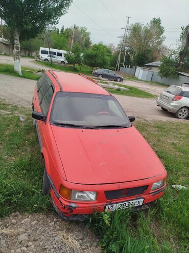 Volkswagen: Volkswagen Passat: 1989 г., 1.8 л, Механика, Бензин, Универсал