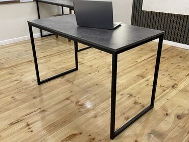 стол письменный б: Кеңсе үчүн үстөл, Жаңы, Жөндөлбөй турган, түсү - Кара, Тик бурчтуу, ЛДСП, Өзү алып кетүү