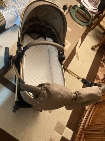 Araba-beşiklər: Çıxarıla bilən beşikli araba, Yaş: <1 ay — 2