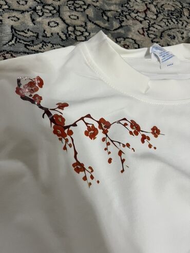 футболки модный тренд: Футболка, Классическая модель, Китай, Новый, 2XL (EU 44)