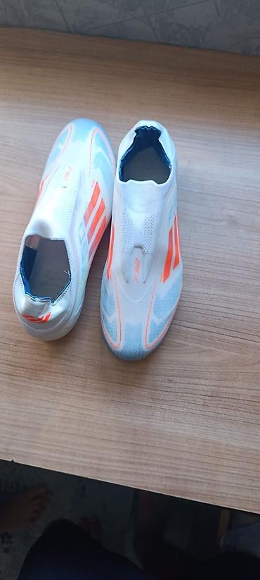 Butslar: Butslar Adidas, Ölçü: 44, İşlənmiş — 1