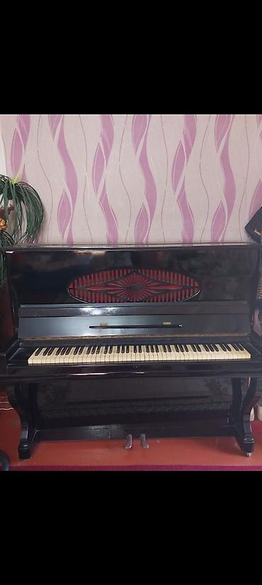 купить пианино бу: Akkustik piano – şaquli model - Korpus: parlaq qara taxta örtük — 1
