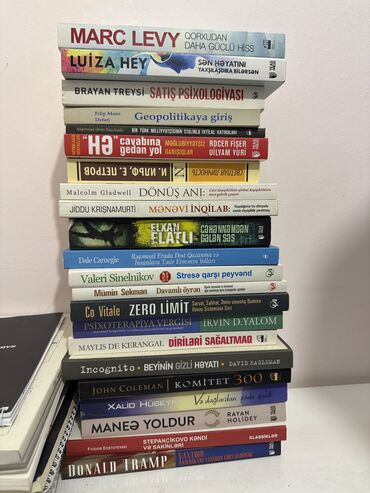 informatika kitab: Satılır qiymətlər kitablara görə dəyişir