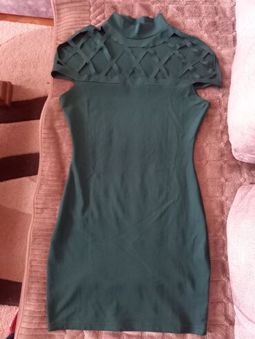 zelena plisirana haljina: S (EU 36), M (EU 38), bоја - Zelena, Kratkih rukava