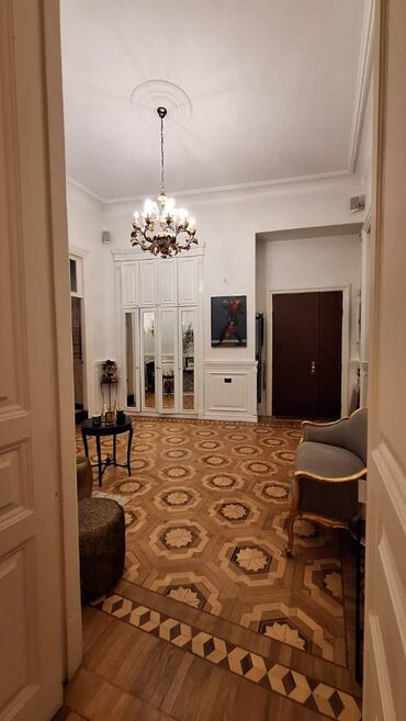 Köhnə tikili: Bakı, 6 otaqlı, Köhnə tikili, m. Sahil, 350 kv. m — 19