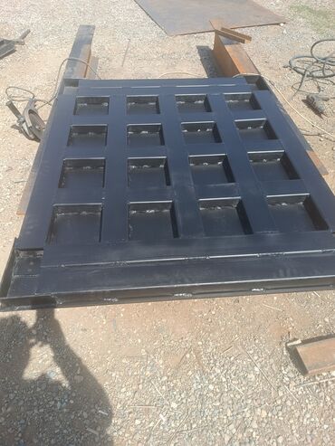 Profillər, şvellerlər: Tərəzi 4-5 tonluq, istənilən rəngdə, rombik naxışlı metal platforma — 7