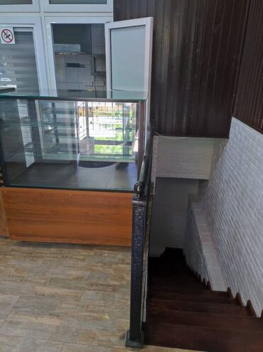 Restoran, kafelər: Nərimanovda montində yol kənarı,1 sot həyət sahəsi sahəsi 70 kv/m — 11