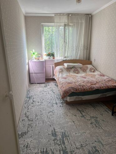 продам 4 квартиру: 2‑комнатная квартира Планировка: - Изолированные комнаты: спальня и