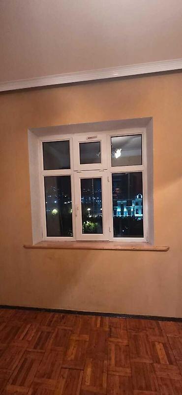 9 mikrorayon: Bakı, 9-cu mikrorayon, 3 otaqlı, Köhnə tikili, 85 kv. m — 2