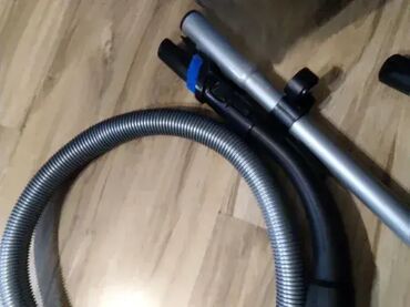 Klasični usisivači: Ispravan. Lepo. ocuvan, malo koriscen. Uz usisivac dobijate nove — 11