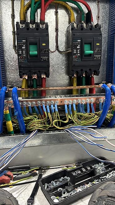 Электрики: Электрик круглосуточно
профессиональный Электрик at lalafo.kg — 3 Электрики: Электрик круглосуточно
профессиональный Электрик — 3