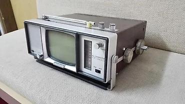 Stari uređaji: STARI PORTABL TV UNIVERSUM | Stari portabl radio TV Universum FK100R — 2