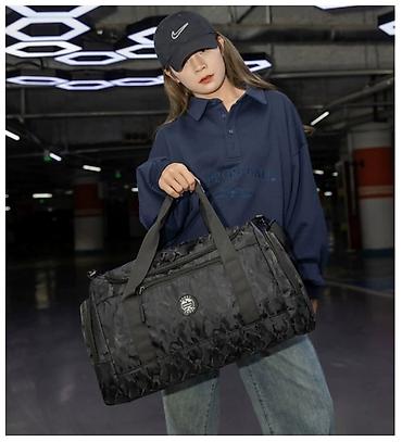 Дорожные сумки: ПРОДАЮ ОЧЕНЬ КАЧЕСТВЕННЫЕ УДОБНЫЕ СУМКИ,ПОДОЙДУТ КАК ДЛЯ ПОВСЕДНЕВНОЙ — 1