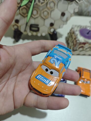 Oyuncaqlar: “Cars” (Maşınlar) animasiya filmindən ilhamlanan metal oyuncaq maşın — 4