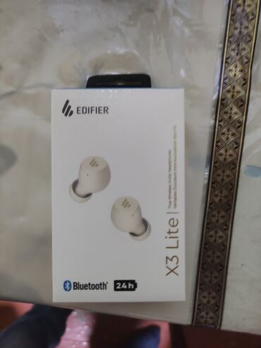 Boşqablar: Yeni Simsiz (Bluetooth) Qulaqcıqlar, Edifier, rəng - Ağ