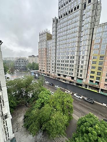 Продаётся 3-комнатная квартира в золотом квадрате Бишкека! 📍 Локация