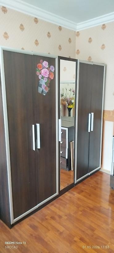 embawood paltar dolabı: Embawood istehsali dolab satilir 160 azn unvan Razin catdirilma — 1