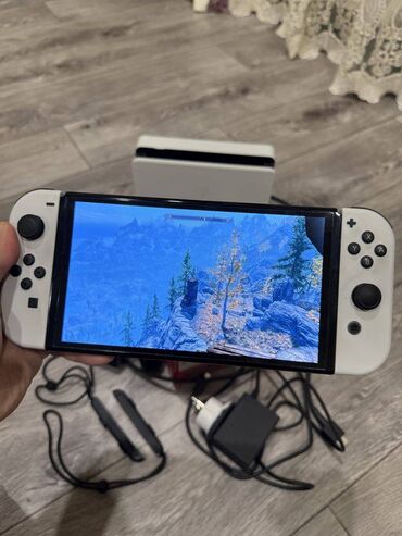 Nintendo Switch: Nintendo switch oled. Konsol ideal veziyyetdedir, az istifade olunub