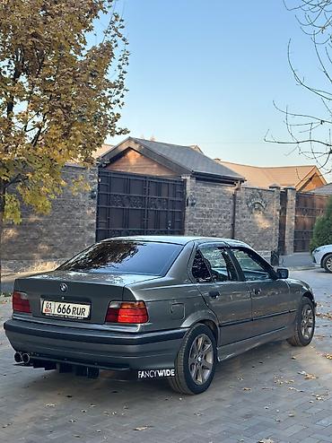 маш: BMW 3 series: 1991 г., 2 л — 5