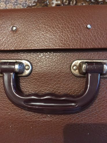 Putni koferi i torbe: Srednji kofer na lalafo.rs — 4 Putni koferi i torbe: Srednji kofer — 4