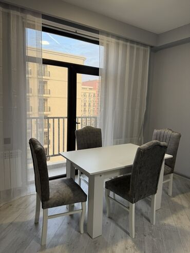 Uzunmüddətli kirayə mənzillər: Ünvan Cəfer Xandan küç. Darnagül Otaq sayı: 2 (1 yataq otağı + 1 — 1