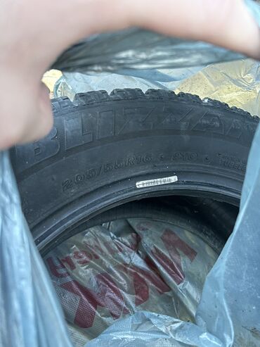 Шины: Шины 205 / 55 / R 16, Зима, Б/у, Комплект, Легковые, Япония, Bridgestone