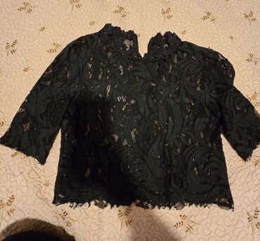 Qadın şalvarları: Bu dəstə müxtəlif üslublu dörd qadın şalvarı və bir qara ətək — 16