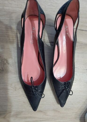 Туфли: СРОЧНО! Sale! Продаю новые элегантные черные туфли ALDO. Куплены в