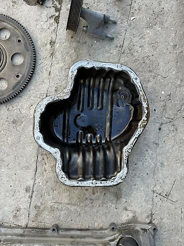Другие детали для мотора: Продаются запчасти на 1az Маховик 1000 Клапанная крышка 1500 Поддон — 9
