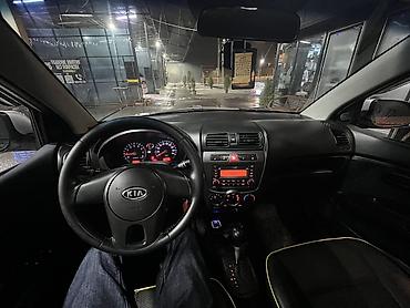 салон гольф 4: Kia Morning: 2010 г., 1 л, Автомат, Бензин, Хэтчбэк — 4