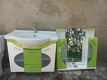 hamam ucun rəf: Hamam dəsti – lavabo şkafı, güzgülü üst dolab, duş kabinası və unitaz — 2