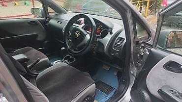 Honda: Honda Fit: 2005 г., 1.3 л, Бензин, Хэтчбэк — 5