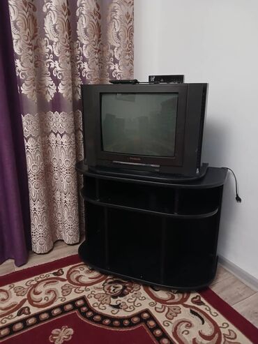 подставка под телевизор: Телевизор "Panasonic" + подставка + тюнер. цена за все находится в
