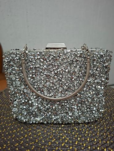 Parıltılı axşam çantası - Model: sərt karkaslı minaudière tipli