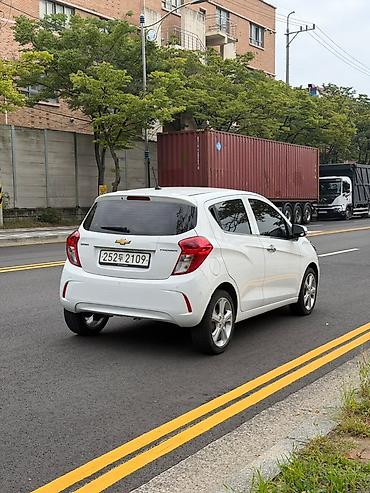mini cooper: Chevrolet Spark: 2021 г., Бензин, Хэтчбэк — 6