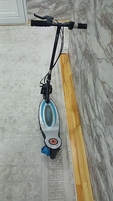 skuter samokat: - razor, 50 sm3, 2024 il — 1