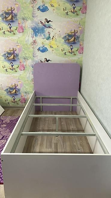детские кроватки с рабочей зоной: Детская гарнитура, Б/у, Для девочки, ДСП, цвет - Фиолетовый, Платная доставка — 3