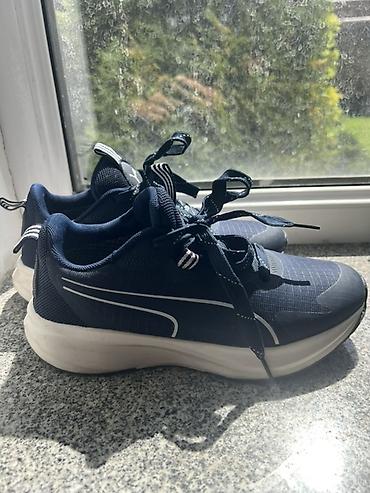 on cloude: Кроссовки Puma, темно‑синие с белыми акцентами. - Верх: дышащая сетка — 3