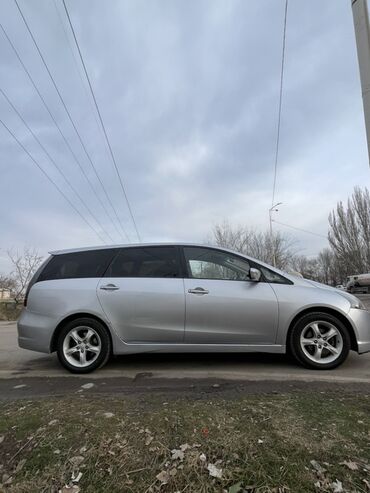 Mitsubishi: Mitsubishi Grandis: 2004 г., 2.4 л, Механика, Бензин, Минивэн — 4
