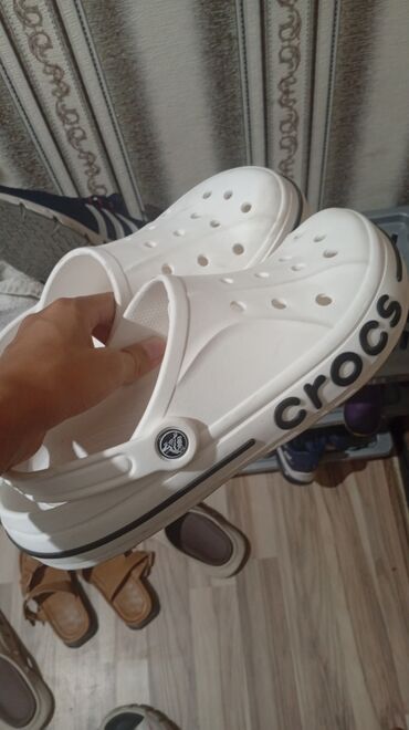 лоро пиано обувь женская летняя: Мужские сандалии, 42.5, Crocs, Новый, цвет - Белый, Самовывоз, Бесплатная доставка