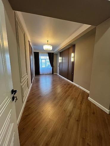 3квартира: 3 комнаты, 142 м², 12 мкр Элитка, 3 этаж, Евроремонт — 1