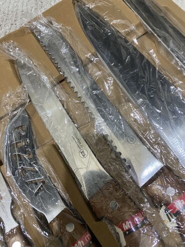 Bıçaqlar: Çemodanı yaxşı vəziyyətdə deyil çünki çoxdan alınıb amma biçaqlar və — 8