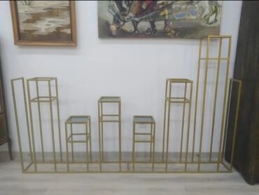 Stend vitrinləri: 2 eded dekor vitrin. 240 eni.hundurluyu 1.50 Qiymet_300_azn.(2)